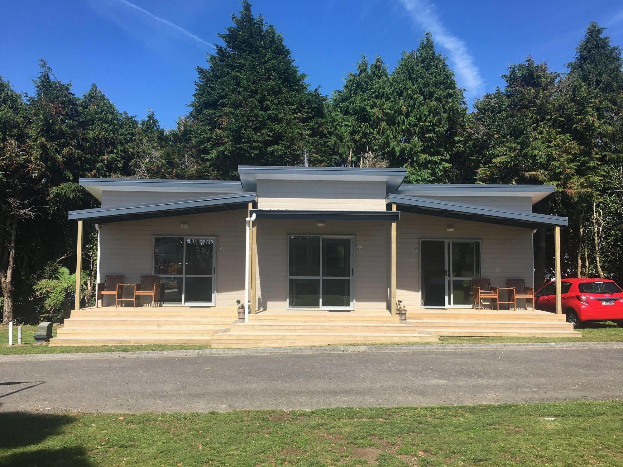Stratford Motel & Holiday Park Exterior photo