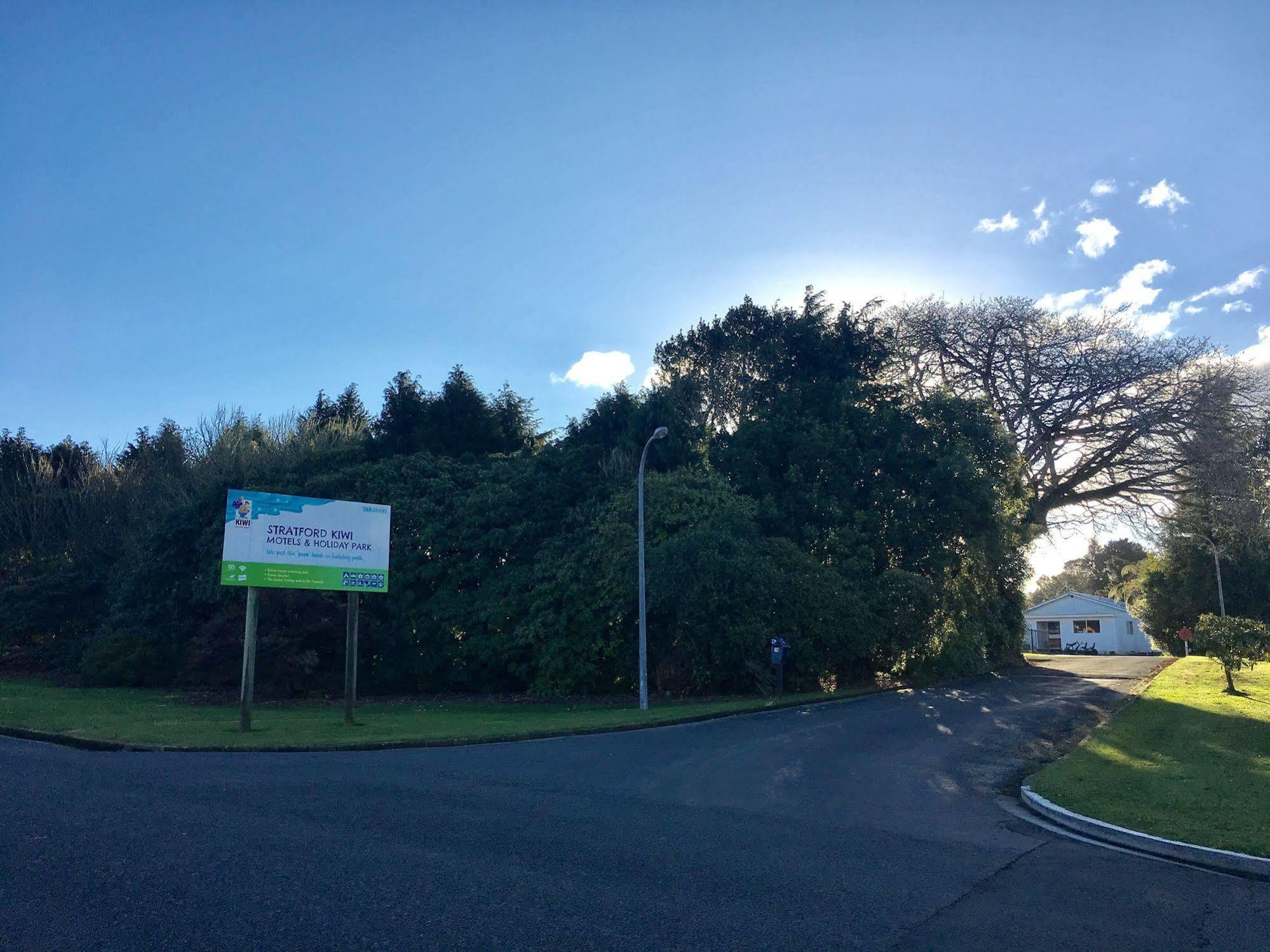 Stratford Motel & Holiday Park Exterior photo